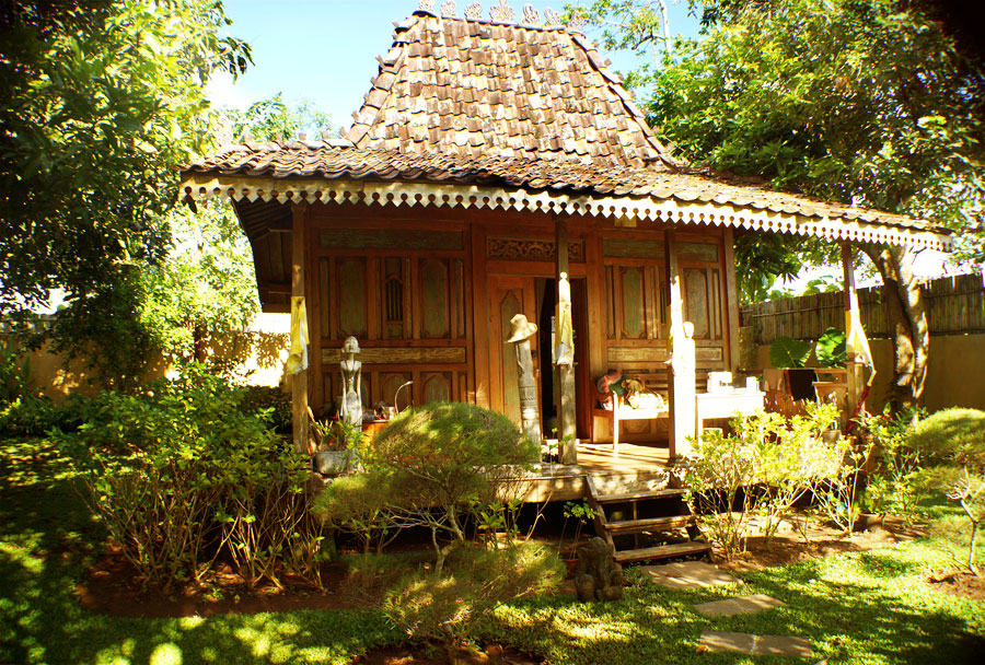 Pascal and Claude house for sale in Jimbaran Bali www.mr-cup.com