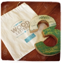 wood-letters-teck-1by1-01
