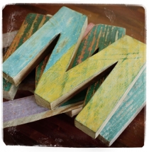 wood-letters-teck-1by1-04