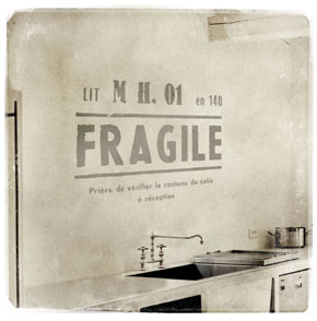 fragile wallsticker mr-cup.com