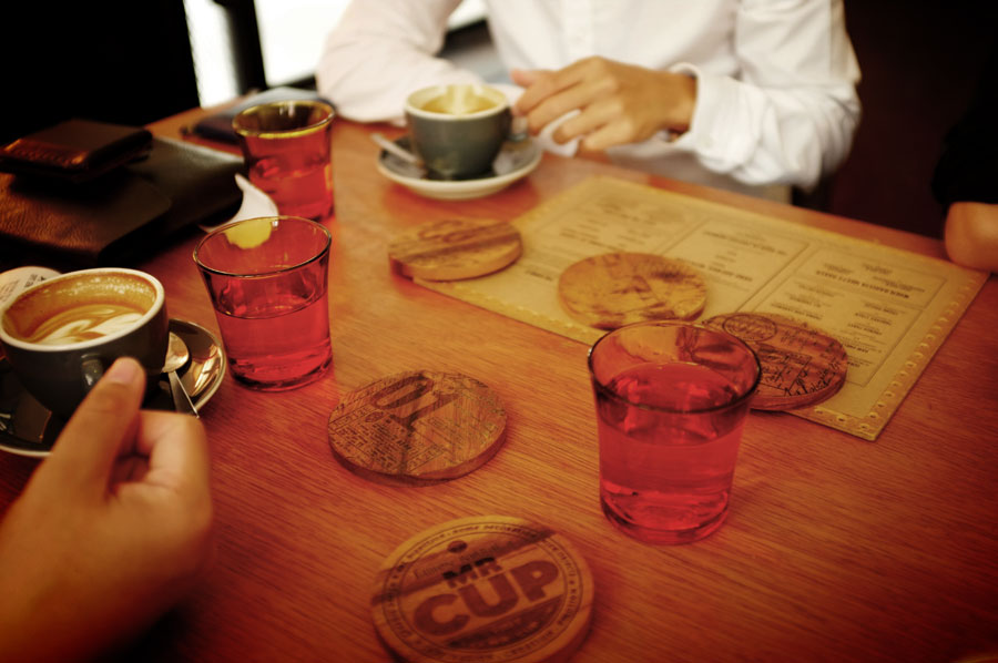 Wood coasters by www.mr-cup.com