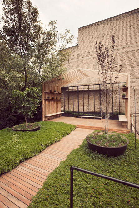 Casa del Agua by Héctor Esrawe and Ignacio Cadena (THiNC) in Mexico via www.mr-cup.com
