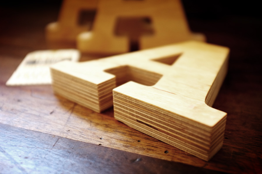 wood letters 2014 by www.mr-cup.com