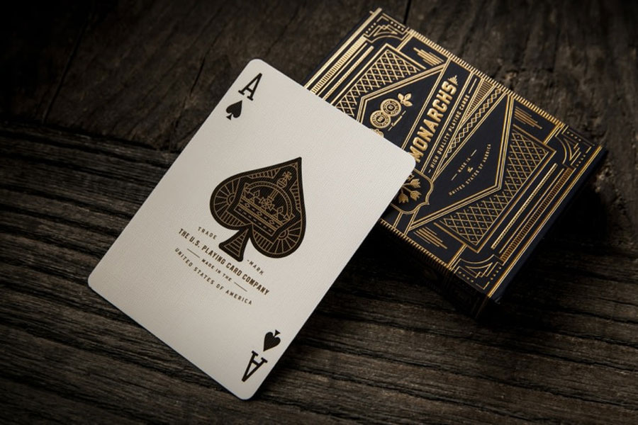 Monarch playing cards deck via www.mr-cup.com