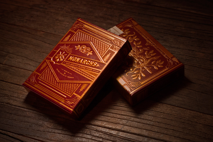 Monarch red playing cards via www.mr-cup.com