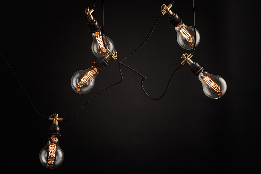 Edisson light bulbs via www.mr-cup.com