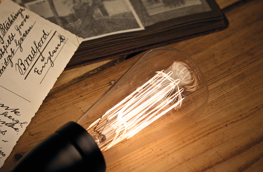 Edisson light bulbs via www.mr-cup.com